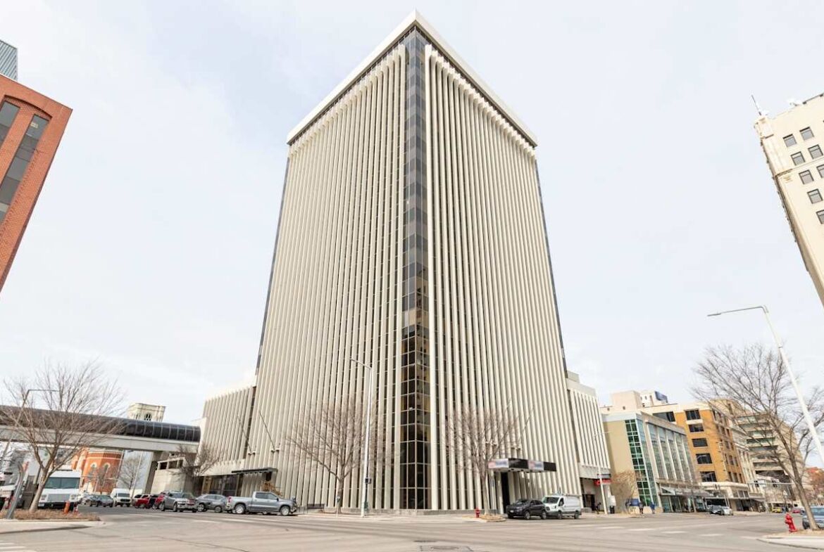 Regus (IWG) US Bank Building Lincoln