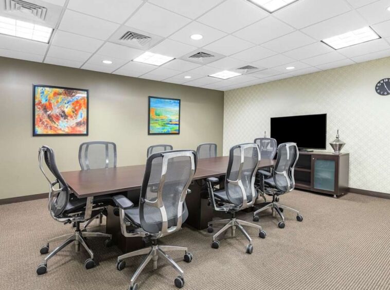 Regus (IWG) US Bank Building Lincoln