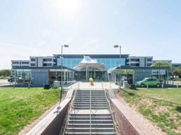 Regus 1000 Lakeside Building