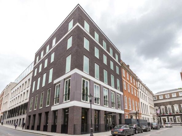 IWG 8 St James's Square The Clubhouse